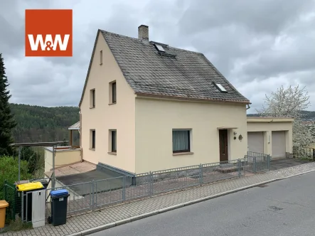 Titel - Haus kaufen in Aue - Schönes Eigenheim mit herrlicher Aussicht - Doppelgarage, Galerie & Partyraum - auch ELW möglich