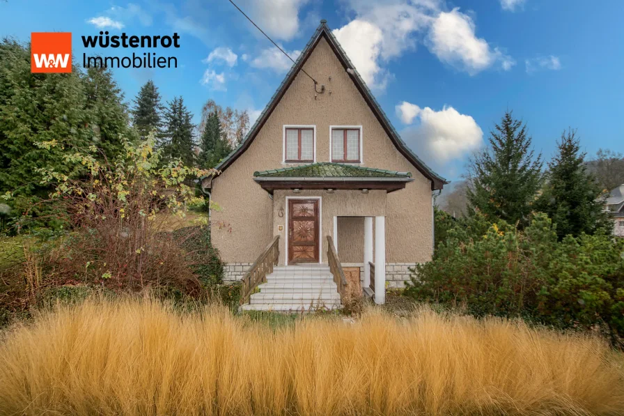 Eingang - Haus kaufen in Bad Gottleuba-Berggießhübel / Hellendorf - Charmantes Einfamilienhaus mit Potenzial auf großzügigem Grundstück