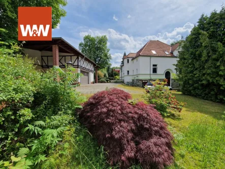 Seitenansicht - Haus kaufen in Berga/Elster - Kanzleisitz im Grünen - Wohnen und Arbeiten idyllisch vereint