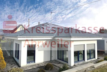  - Haus kaufen in Meuspath - Exklusiver Neubau-Bungalow am Nürburgring