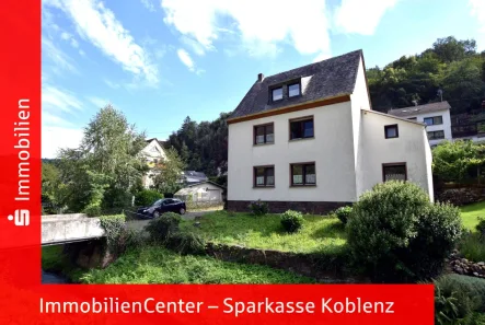  - Haus kaufen in Kobern-Gondorf - Ihre Familienidylle: Ein-/Zweifamilienhaus in ruhiger Lage.