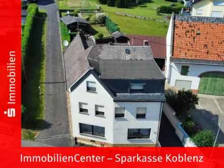  - Haus kaufen in Koblenz - Großzügiges Familienhaus mit Traumgarten und Sauna in Rübenach