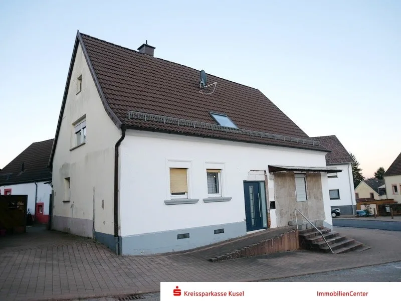Gebäude Nr. 1 - Haus kaufen in Dunzweiler - ZWANGSVERSTEIGERUNG: Drei Einfamilienhäuser