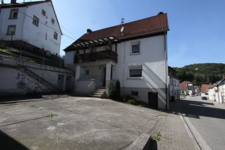 Wohnhaus - Haus kaufen in Erdesbach - Viel Platz für Familie und Hobby