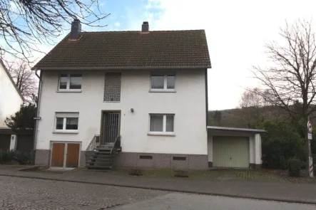 Straßenansicht - Haus kaufen in Kreimbach-Kaulbach - Hier können Sie Ihre Träume realisieren