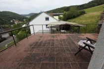 Terrasse mit Burgblick