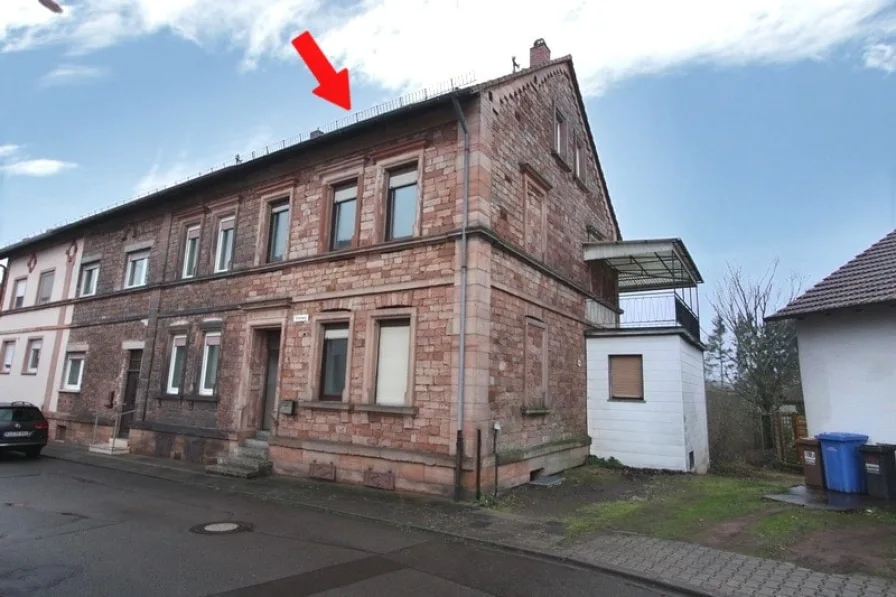 Wohnhaus - Haus kaufen in Hütschenhausen - Zuhause mit viel Potential in begehrter Lage