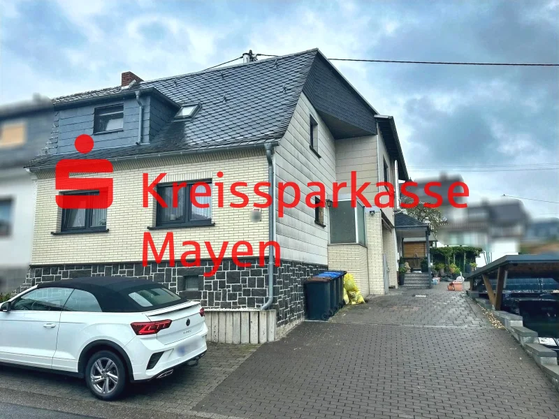  - Haus kaufen in Mayen - Modernes Zweifamilienhaus mit zwei Wohneinheiten