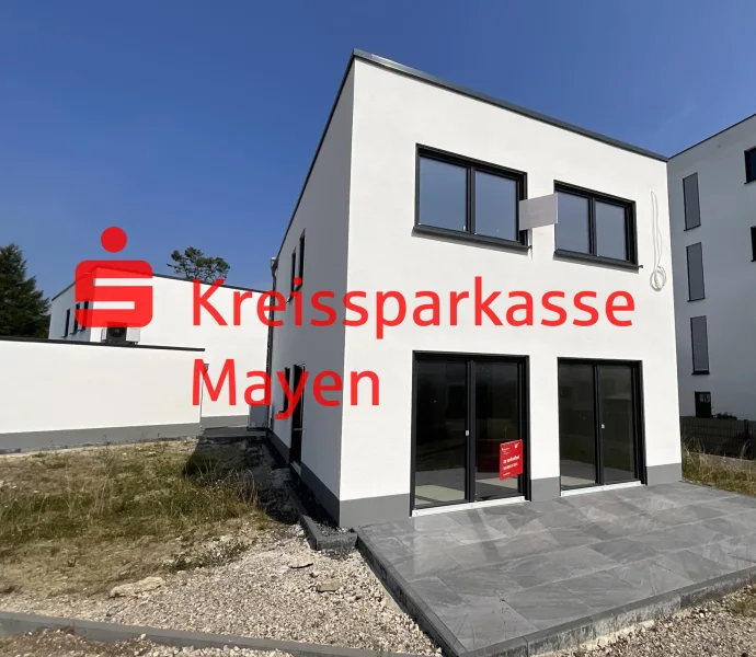 image - Haus kaufen in Kaisersesch - Freistehender NEUBAU in schöner Ortsrandlage.