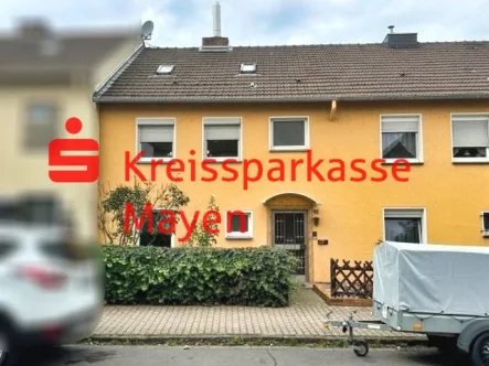  - Haus kaufen in Andernach - Attraktives Zweifamilienhaus - Vielseitiges Wohnkonzept mit Potenzial