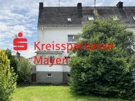 Gartenansicht - Haus kaufen in Mayen - Mayen Stadt: Reihenendhaus mit schönem Garten in zentraler Wohnlage