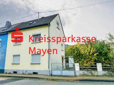 Außenansicht - Haus kaufen in Andernach - Handwerker gesucht! Einfamilienhaus mit Garten in Miesenheim