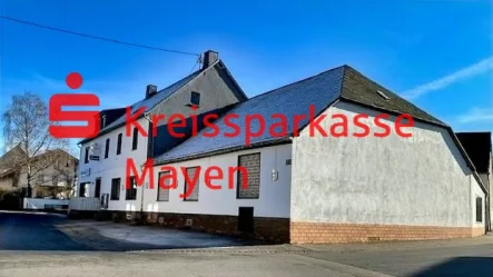  - Haus kaufen in Nachtsheim - Gasthaus / Pension / Fremdenzimmer / Ferienwohnungen / Saal 