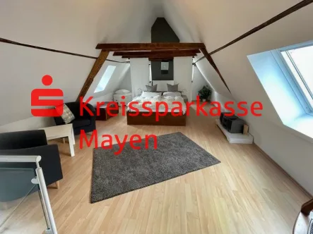 Schlafzimmer - Haus kaufen in Hatzenport - Einfamilienhaus "Zum alten Fährhaus"