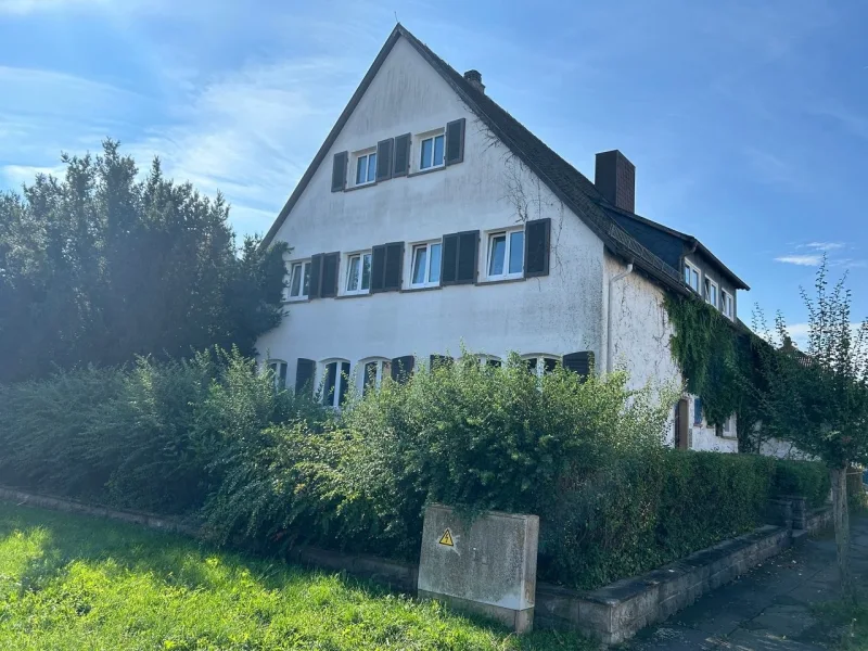 Hausansicht - Haus kaufen in Walldürn - Mehrfamilienhaus mit Potenzial in ruhiger Lage