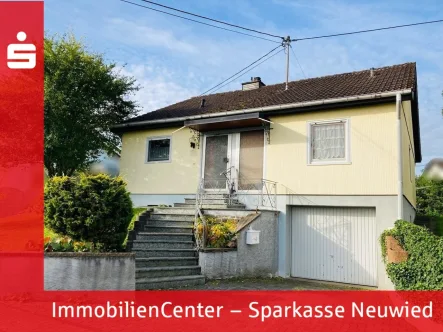 Hausansicht - Haus kaufen in Thalhausen - Gemütliches Einfamilienhaus (Streif Fertighaus) in ruhiger Lage