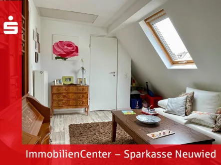 Zimmer Dachgeschoss - Wohnung kaufen in Neuwied - Modernisierte Maisonettewohnung in Neuwied-Irlich