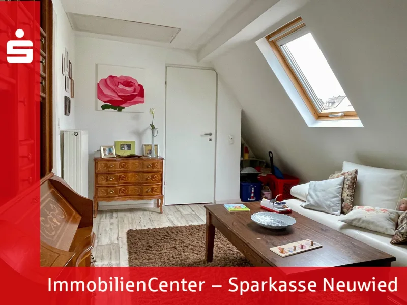 Zimmer Dachgeschoss - Wohnung kaufen in Neuwied - Modernisierte Maisonettewohnung in Neuwied-Irlich