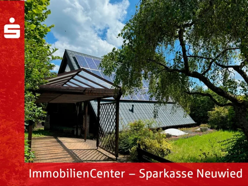 Straßenansicht - Haus kaufen in St. Katharinen - Gemütliches Einfamilienwohnhaus mit Carport und Schwimmbad