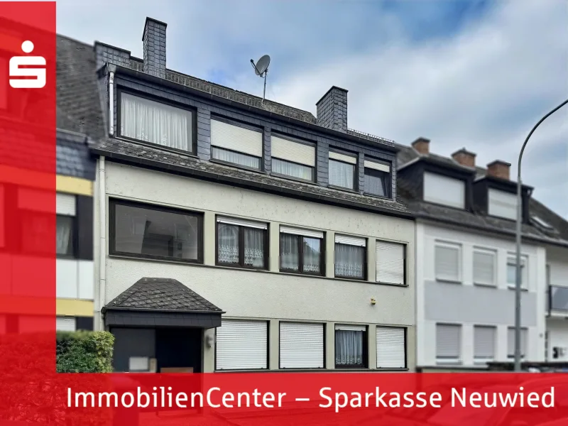 Hausansicht  - Wohnung kaufen in Bendorf - Charmante 3-Zimmer-Dachgeschosswohnung mit Balkon und Garage