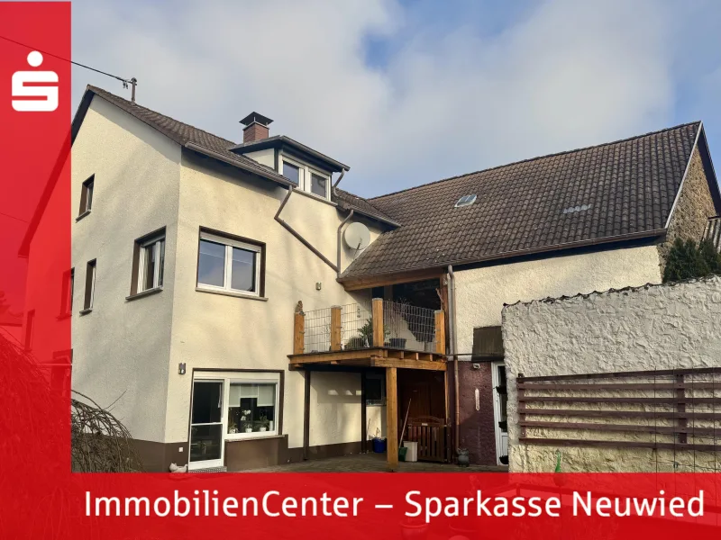 Außenansicht - Haus kaufen in Neuwied - Solides Dreifamilienhaus in Neuwied - Feldkirchen