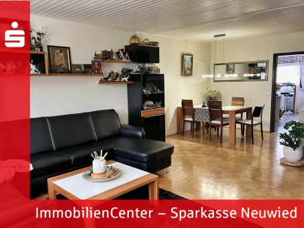 Wohn-Essbereich - Wohnung kaufen in Bendorf - 3-Zimmer-Dachgeschosswohnung mit Balkon und Garage