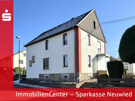 Außenansicht - Haus kaufen in Großmaischeid - Geräumiges Einfamilienhaus mit viel Platz für die Familie