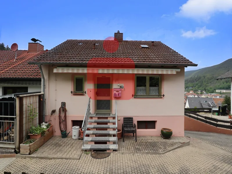  - Haus kaufen in Lambrecht - Schönes Reihenendhaus mit tollem Ausblick in Lambrecht!