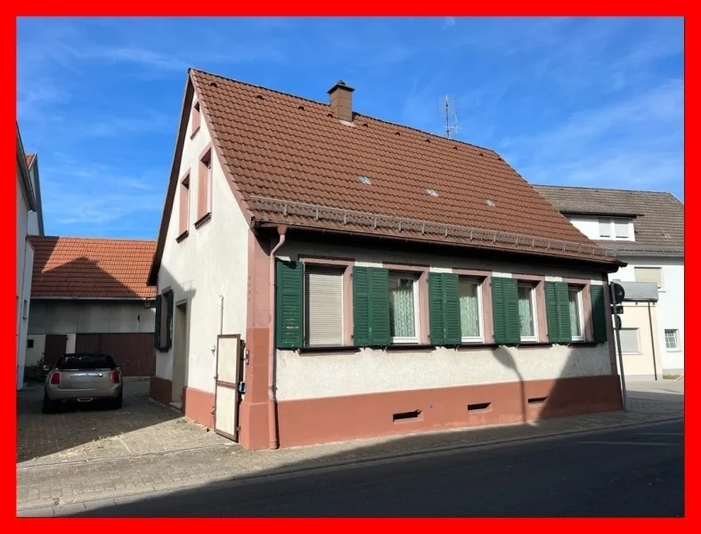  - Haus kaufen in Billigheim-Ingenheim - Viel Platz für Handwerker mit  Ausbaureserve, Hof, Nebengebäude und Garage