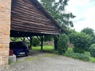 Garten mit Carport