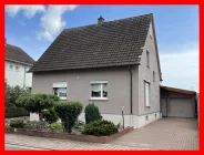 Hauszugang und Garage