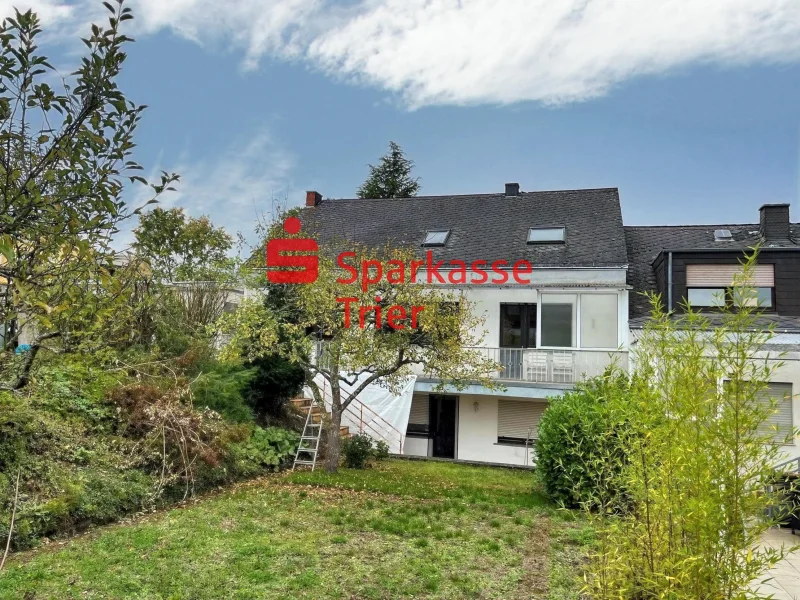 Gartenansicht - Haus kaufen in Trier - Einfamilienhaus mit Einliegerwohnung in Trier Olewig!