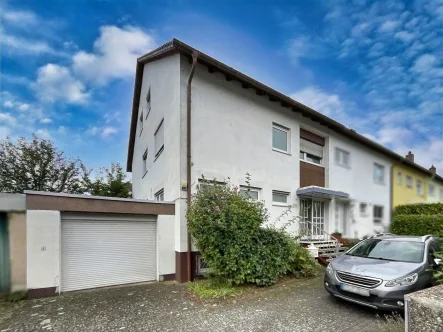 Vorderansicht - Haus kaufen in Frankenthal - Großes Reihenendhaus in Frankenthal-Studernheim!