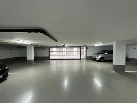 Garage - Garage/Stellplatz kaufen in Ludwigshafen - Neuwertiger Tiefgaragenstellplatz mit Vorbereitung für Elektromobilität