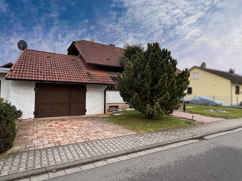 Stellplatz und Garage