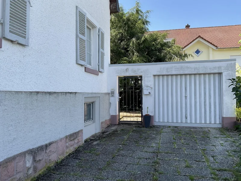 Stellplatz / Garage