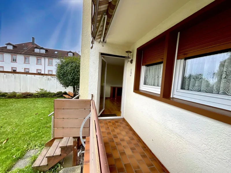 Balkon mit Treppenausgang