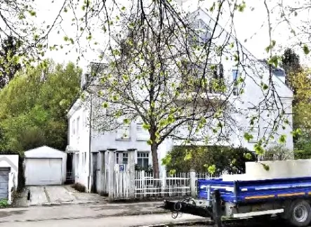 Hausansicht - Haus kaufen in München - Wohnen in der Villenkolonie - Turborendite durch WEG-Aufteilung -