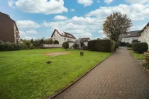 Spielplatz vor dem Haus