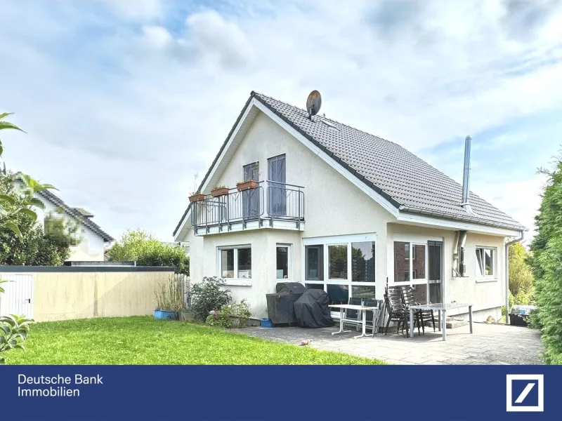 Rückansicht hinten links - Haus kaufen in Springe - Familiengerechtes Einfamilienhaus in ruhiger Lage von Völksen / Springe