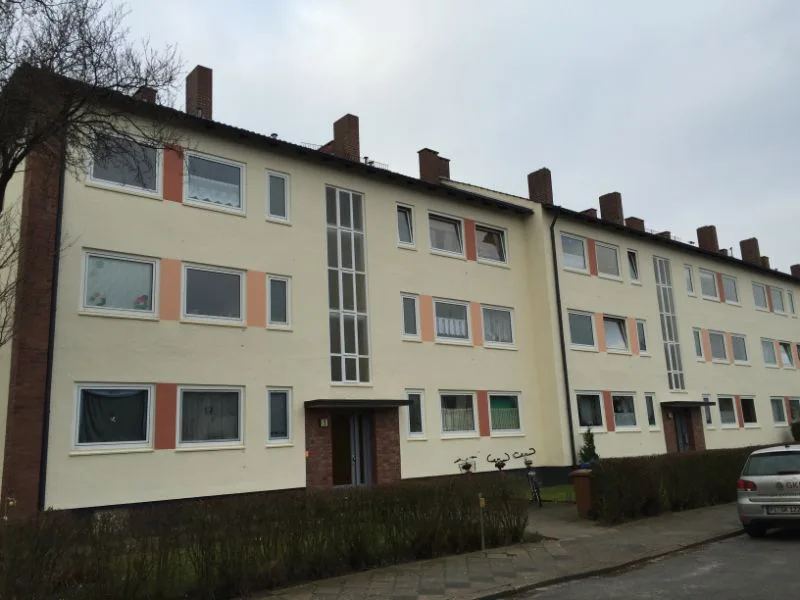 Außenansicht - Wohnung mieten in Barmstedt - schöne helle 2 1/2-Zi.-Whg. mit Balkon