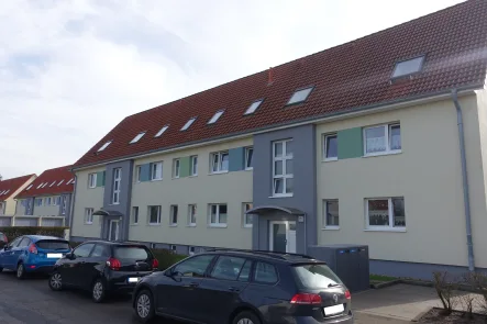 Außenansicht - Wohnung mieten in Barmstedt - schöne, helle 2-Zi.-Whg. mit Balkon