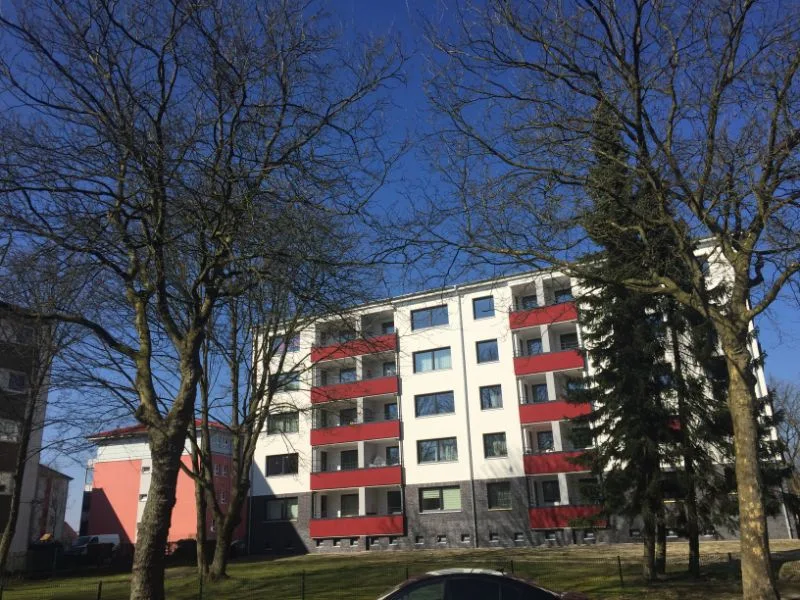 Außenansicht - Wohnung mieten in Pinneberg - schöne, gemütliche 1-Zi.-Whg. mit Loggia