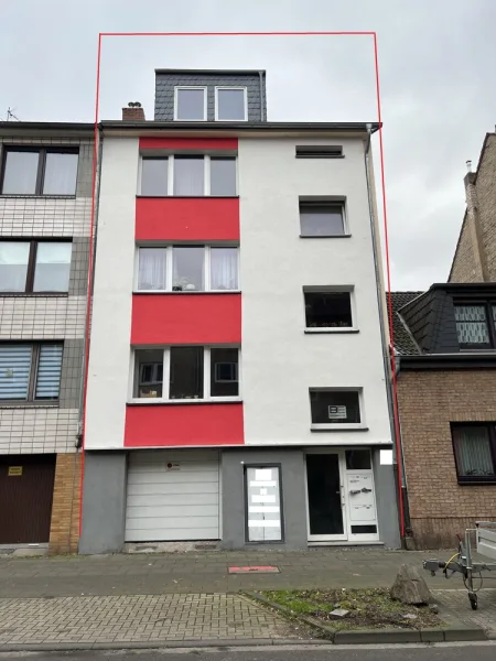 Vorderansicht - Haus kaufen in Köln - Gepflegtes MFH mit 5 Wohneinheiten und einer Garage in Köln-Humboldt/Gremberg