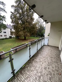 Loggia (2) - Wohnung mieten in Köln - WG - Wohnung in Köln-Mülheim am Rhein!Bitte bevor Sie Anfragen das Exposé zu lesen!