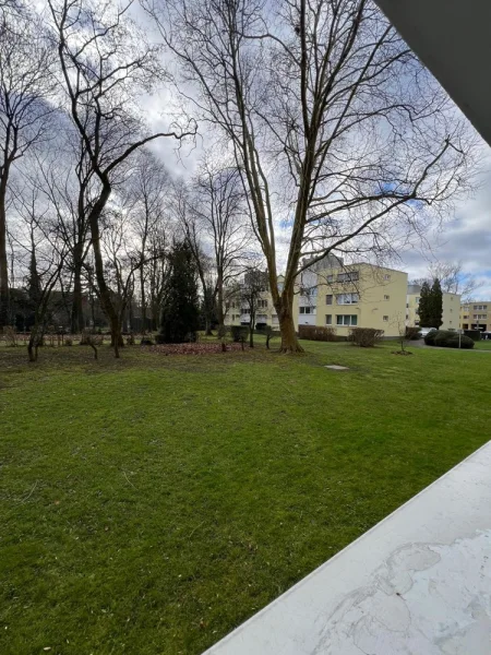 Ausblick_Süd_Loggia - Wohnung kaufen in Köln / Höhenberg - 3 Zimmer Wohnung mit windgeschützter Loggia