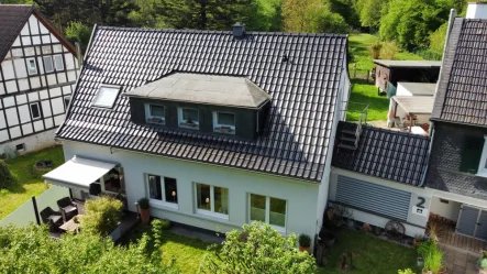 Ansicht vorne - Haus kaufen in Solingen - EINZIGARTIGES REFUGIUM - die PERFEKTE SYMBIOSE zwischen NUTZWERT, HISTORIE und NATUR in SOLINGEN!