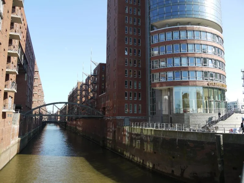 Außenansicht - Büro/Praxis mieten in Hamburg - Provisionsfreie Bürofläche direkt am Fleet in der HafenCity