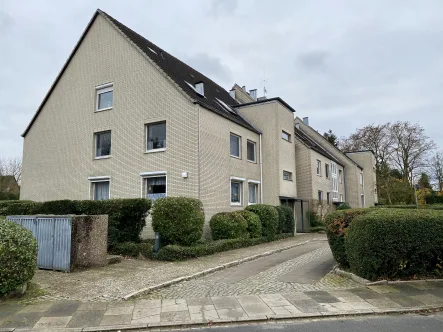 Außenansicht1 Kopie - Wohnung kaufen in Bargfeld-Stegen - (Reserviert!) 3-Zimmer-Erdgeschosswohnung mit Balkon in ruhiger Wohnlage - Gemeinschaftspool - Gartenblick