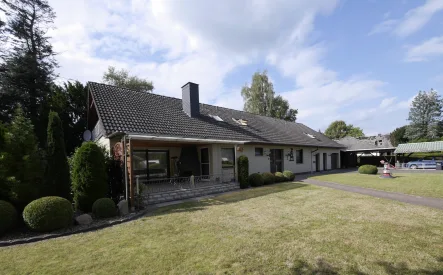  - Haus kaufen in Worpswede - Anlageobjekt: 252 m² Wohnfl. - 3 Wohneinheiten, Miete p.A. 27.0 T€, gepflegtes Mehrgenerationenhaus